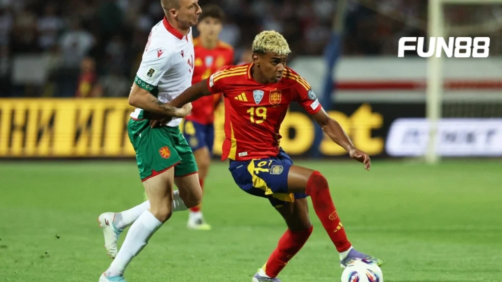 La Roja vùi dập Bulgaria không thương tiếc